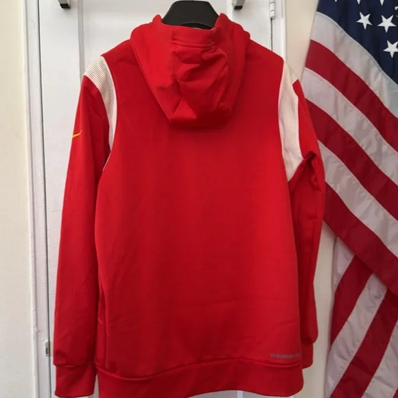 Chiefs Hoodie - Picture 2 of 6